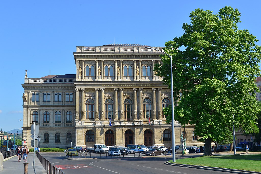 1024px Hungarian Academy of Sciences in Budapest Lipótváros 1054 Hungary panoramio 81