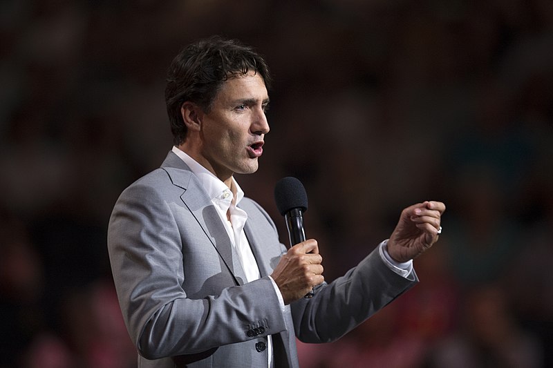 800px Justin Trudeau speaks during the 2017 Invictus Games opening ceremony 37023166940