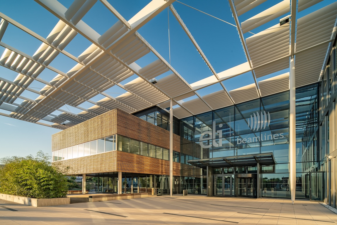 ELI Beamlines infrastruktura