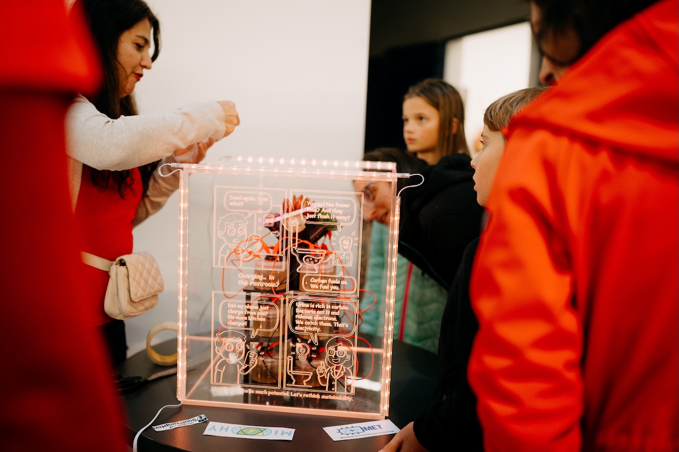 Fatma Yalcinkaya demostrator