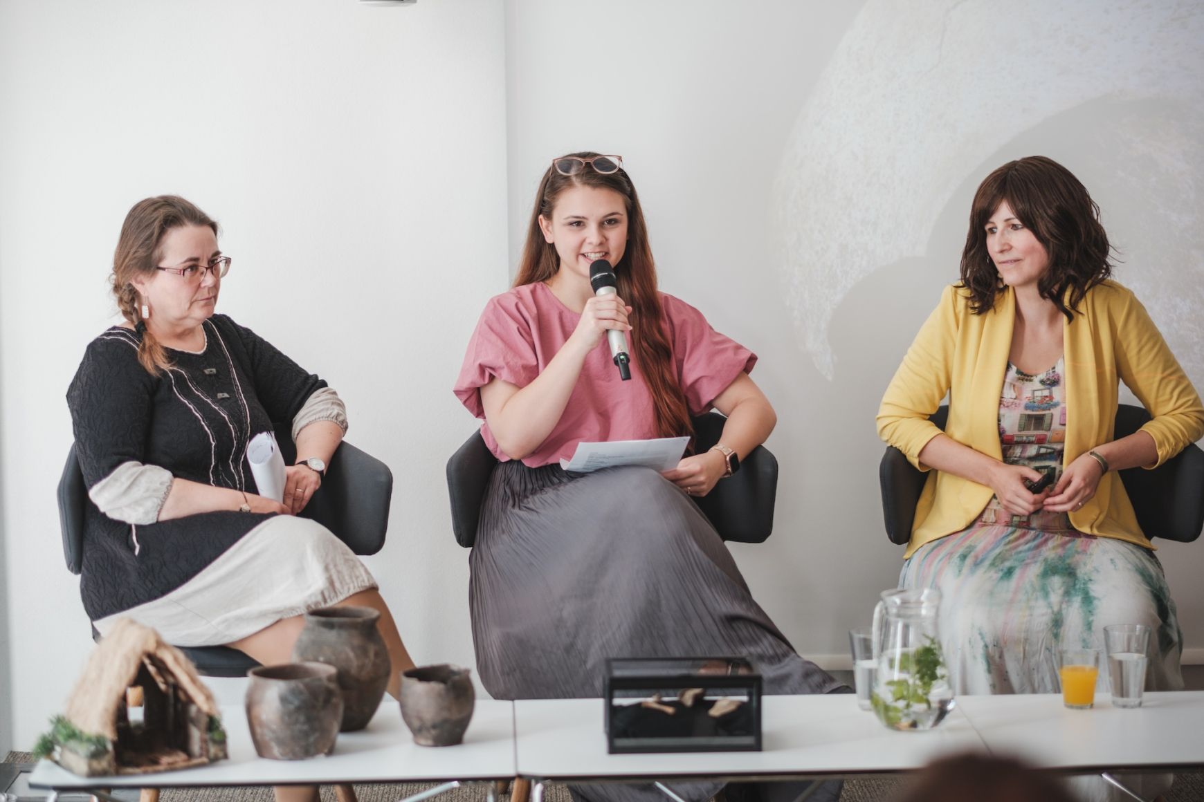 Renáta Přichystalová, Denisa Zlámalová a Zuzana Hofmanová z Ústavu archeologie a muzeologie představily své výzkumy u příležitosti dnešního vydání odborných studií v časopisech Nature a Genome Biology GACR Slovane1