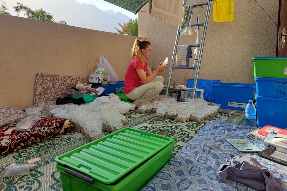 Dokumentace a příprava vzorků sedimentů a nálezů před jejich exportem do České republiky Inna Mateiciucova4