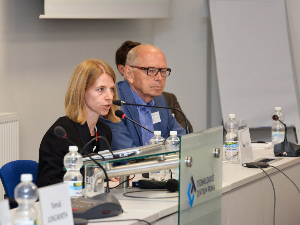 Vladislava Vojtíšková, Ivan Pilný SCIPO 25 2