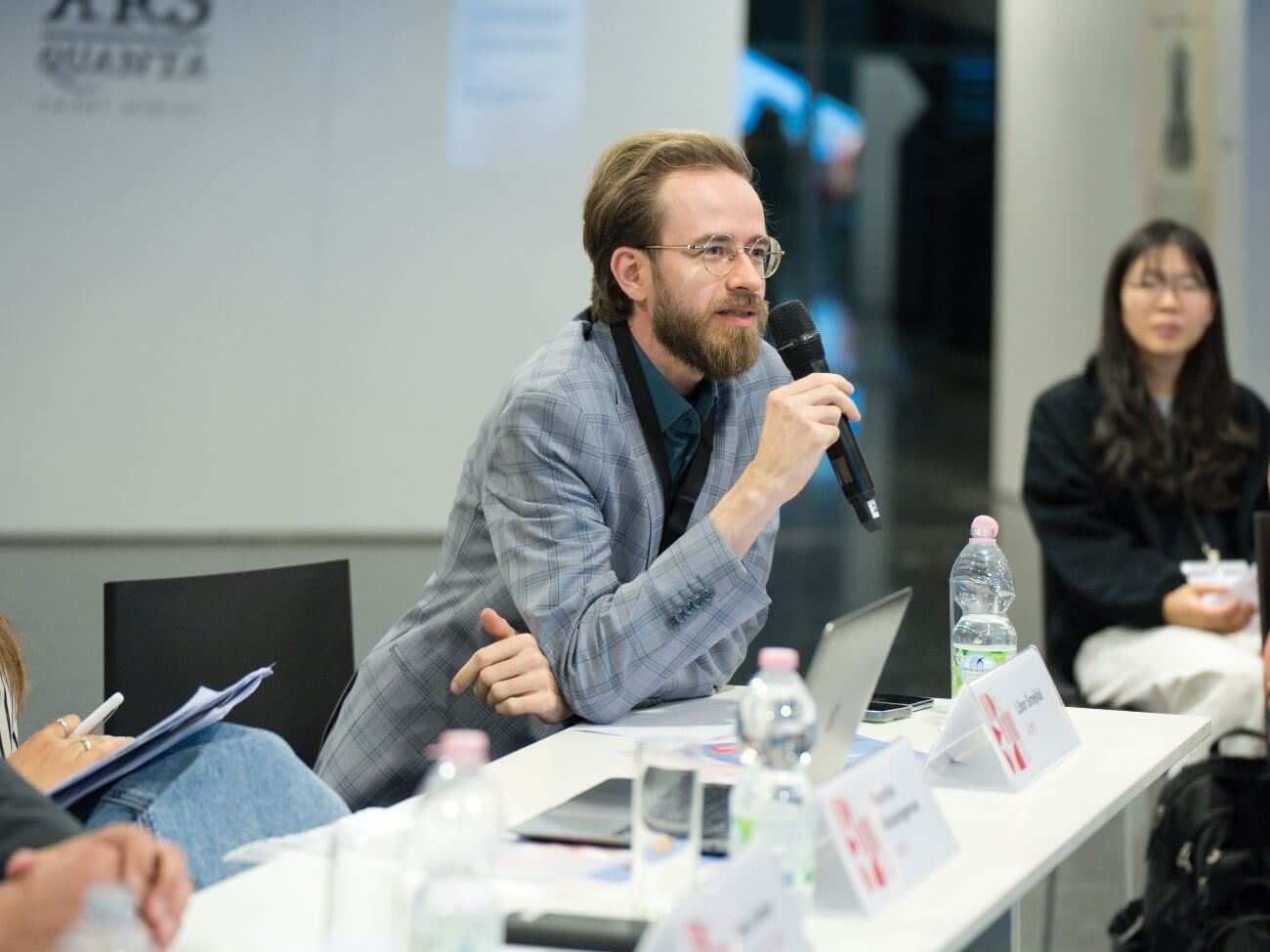 smejkal falling walls vera breckova cekam na svoleni