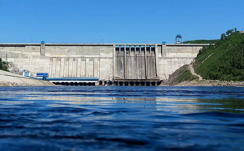 800px Bureya hydroelectric power station