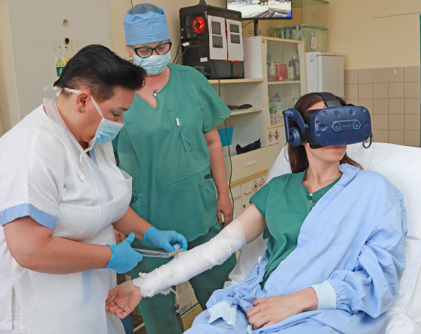 Unikátní projekt virtuální reality pomůže popáleným pacientům se zvládáním bolesti