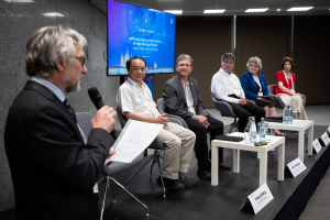 Postavíme nové urychlovače? To v Praze probírali vedoucí CERN, Fermilabu, IHEP a dalších laboratoří