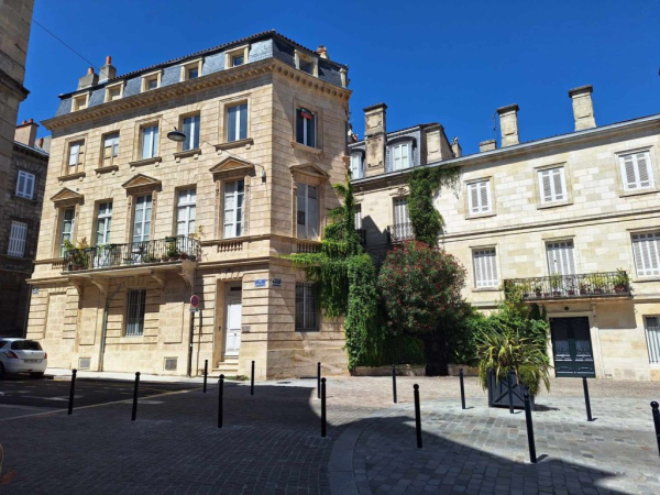 Dva roky v Bordeaux – postdoc v zemi vína a byrokracie