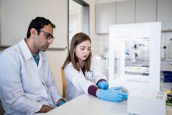 Biomedicínští inženýři z brněnské techniky umí vytisknout i části tkání