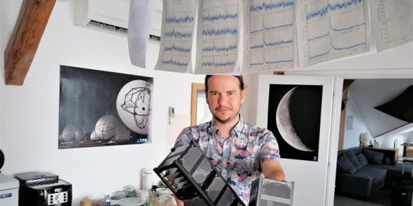 Astrofyzici z Brna pracují na prvním českém vesmírném dalekohledu