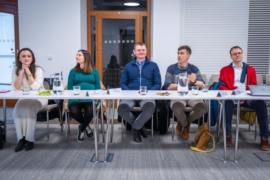 Zkušenosti s ERC sdíleli, zleva: Lyudmyla Tysyachna z TC Praha, Andrea Konečná z FSI VUT a CEITEC VUT, Petr Neugebauer a Eric Glowacki z CEITEC VUT a Miroslav Vořechovský z FAST VUT.