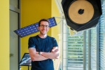 Astrofyzik Václav Pavlík v pražském sídle Astronomického ústavu AV ČR